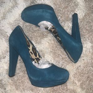 Jessica Simpson Teal Platform Pumps